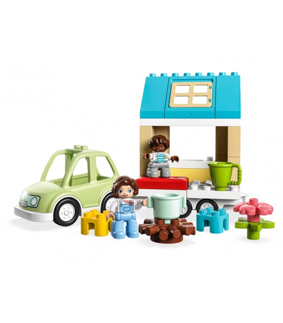 Casă de familie pe roți LEGO 10986