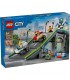 Fără limite: Rampă pentru curse de mașini LEGO 60460